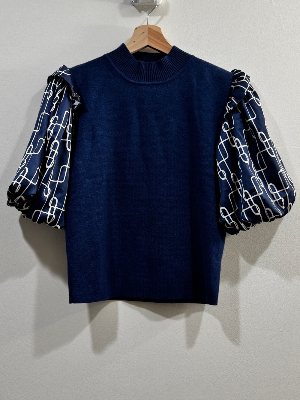 THML Navy Sweater Top Satin Chain Print Puff Sleeve Mock Neck Sz XS